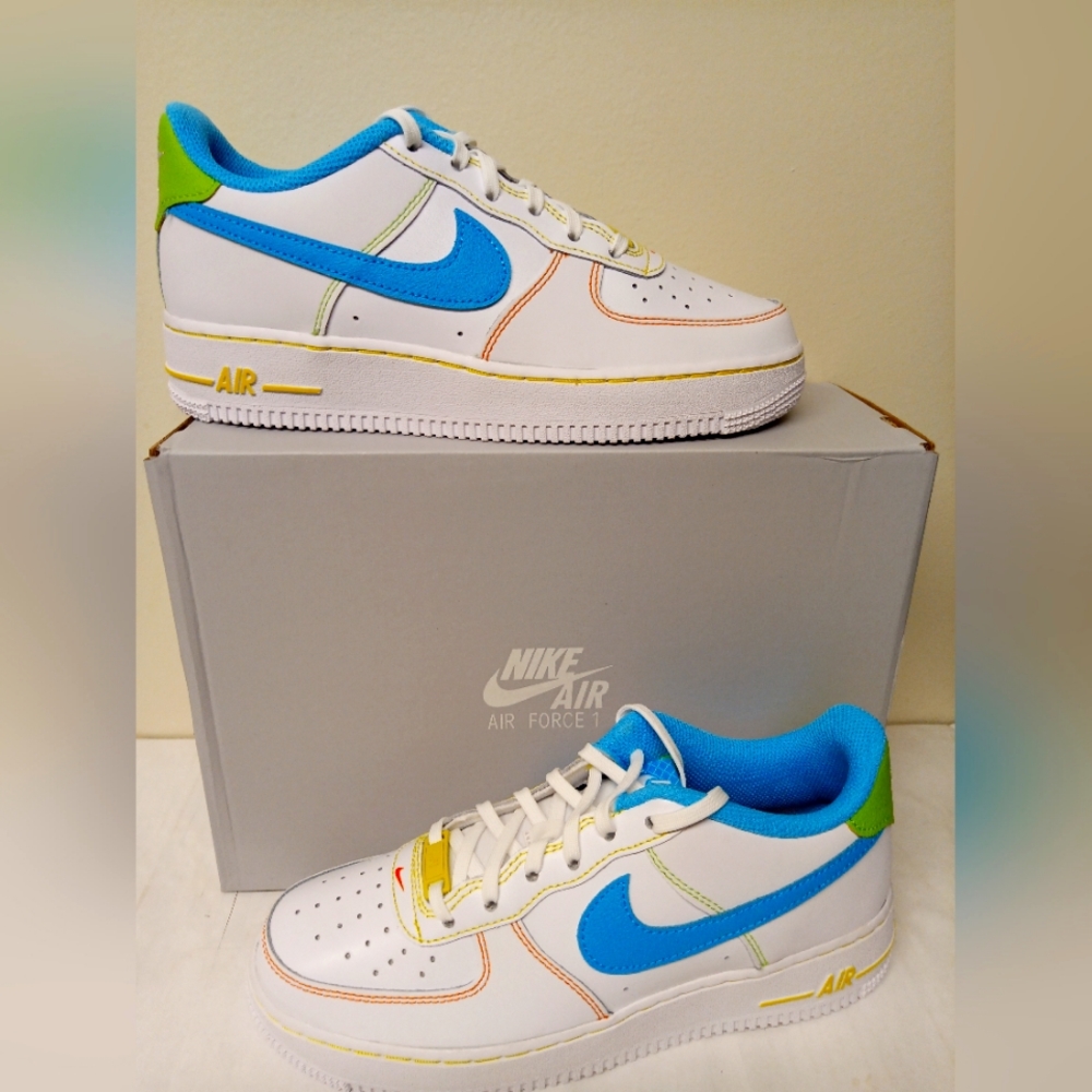 Nike Air Force 1 LV8